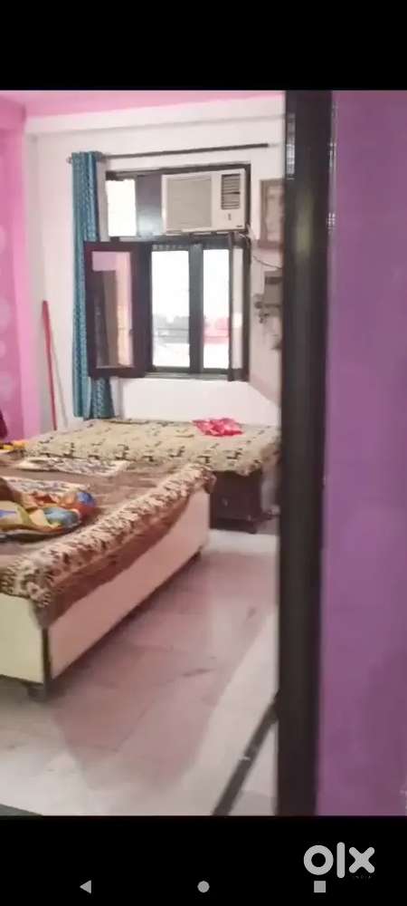 106 Gaj, 3 BHK Flat for Sale in Uttam Nagar, Delhi (90% Loan Facility)