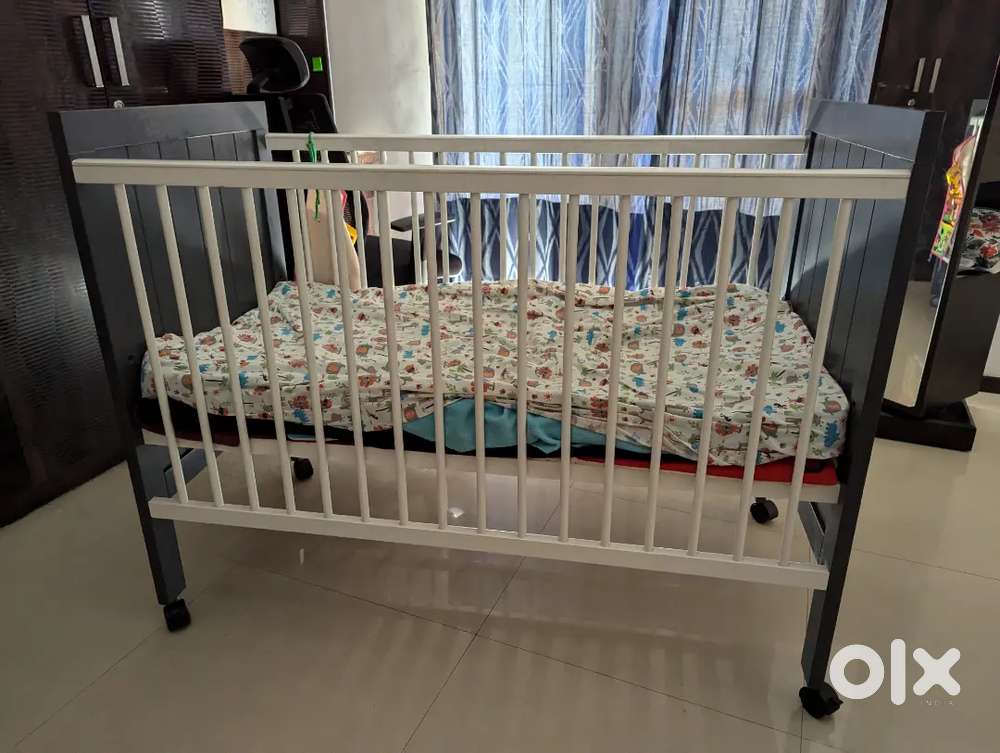 Baby cot / crib from R for Rabbit brand