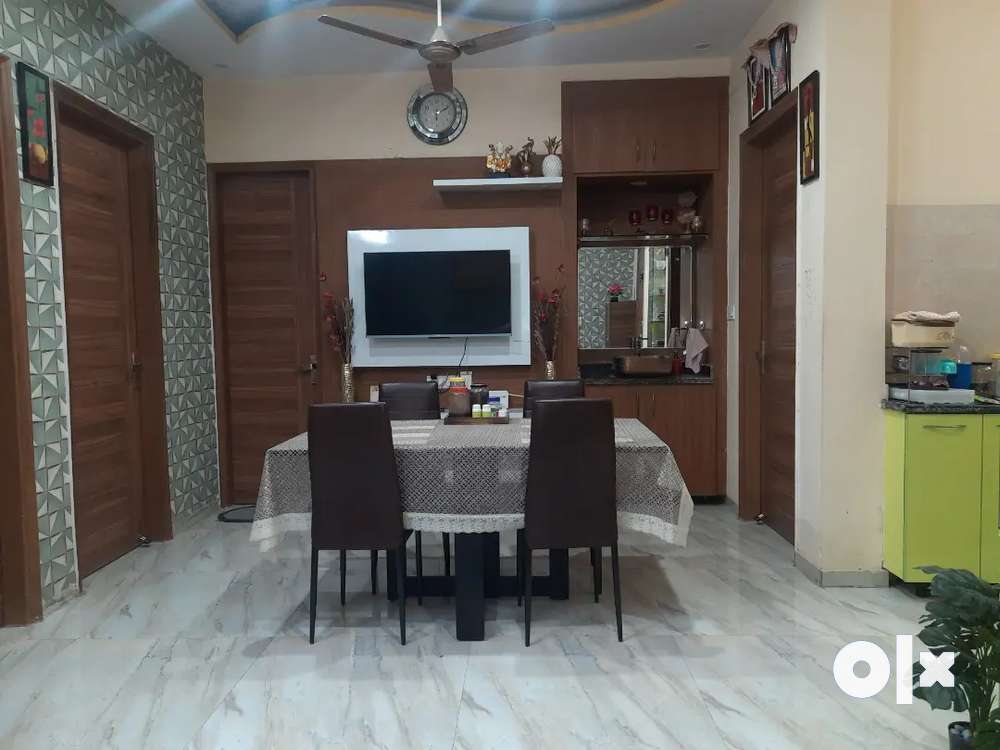 3BHK independent floor with exclusive terrace rights