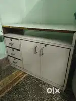 Computer table