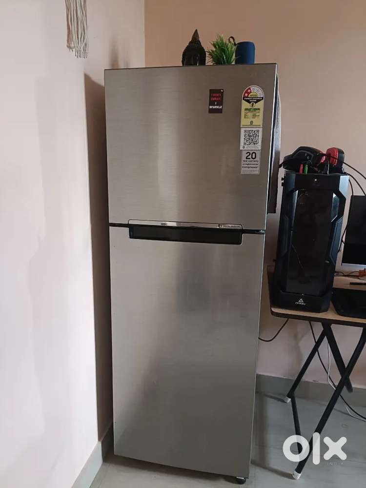 A 6 month old double door Samsung 236ltr Fridge Brand new Condition