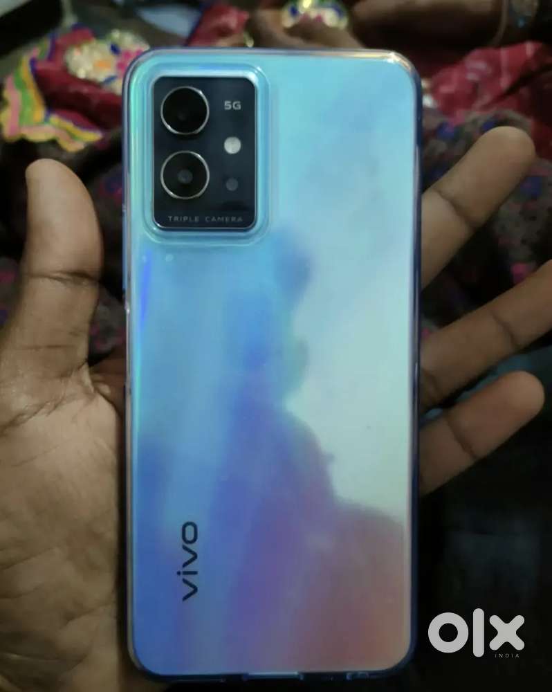 Vivo t1 5g 6+2/128 8 months old