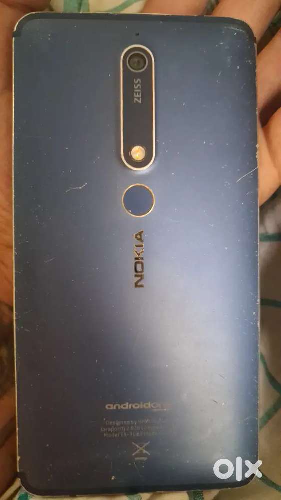 Only display is broken..Single handed use 4yrs old phone