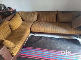 Urgent sale L shaped 8 seater leather sofa