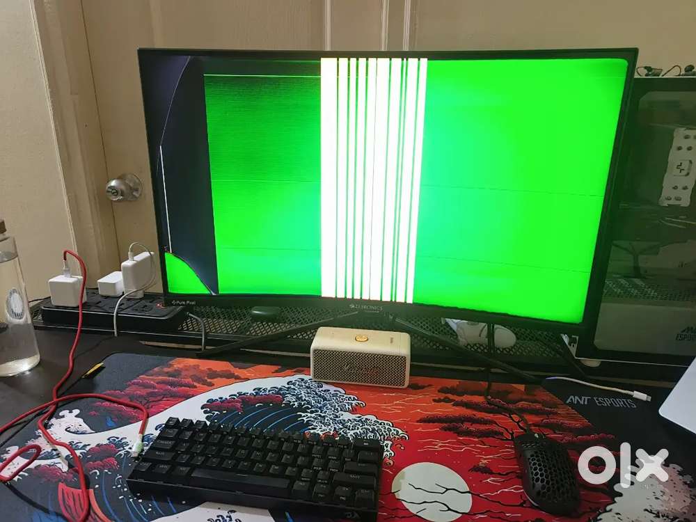 BROKEN PANEL ZEBRONICS MONITOR - ZEB-N32A