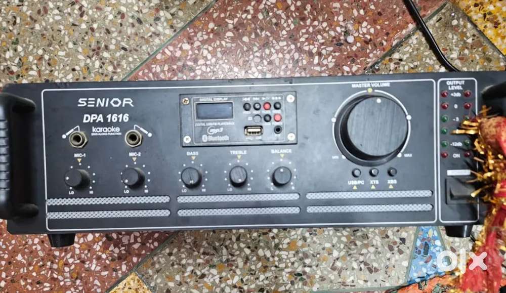 Amplifier with two speaker