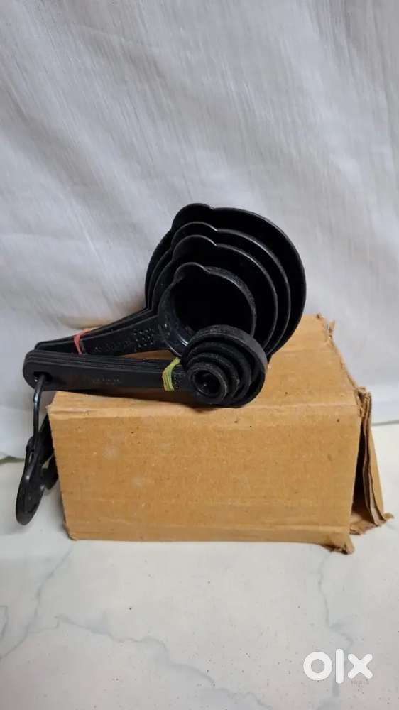 Plastic Measuring Cup Set