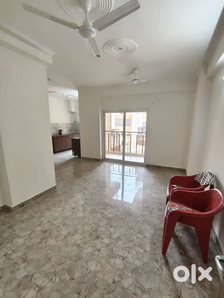 3bhk flat for rent only at 24000 near Gaur Chawk greater Noida west
