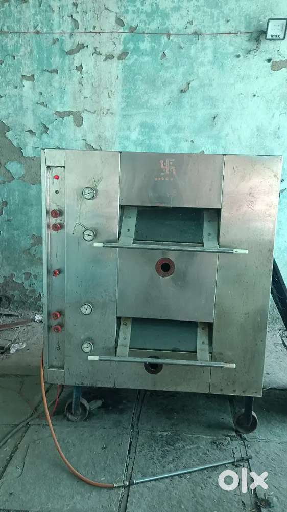 Bakery machine and counter furniture