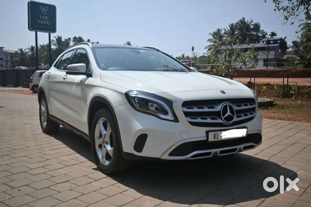 Mercedes-Benz GLA 200D 4matic 2017 Diesel 75000 Km Driven