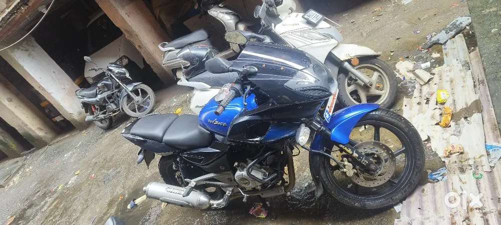 Pulsar 220 urgent sell 7000 fine hai 26 hajar mei final with fine ur