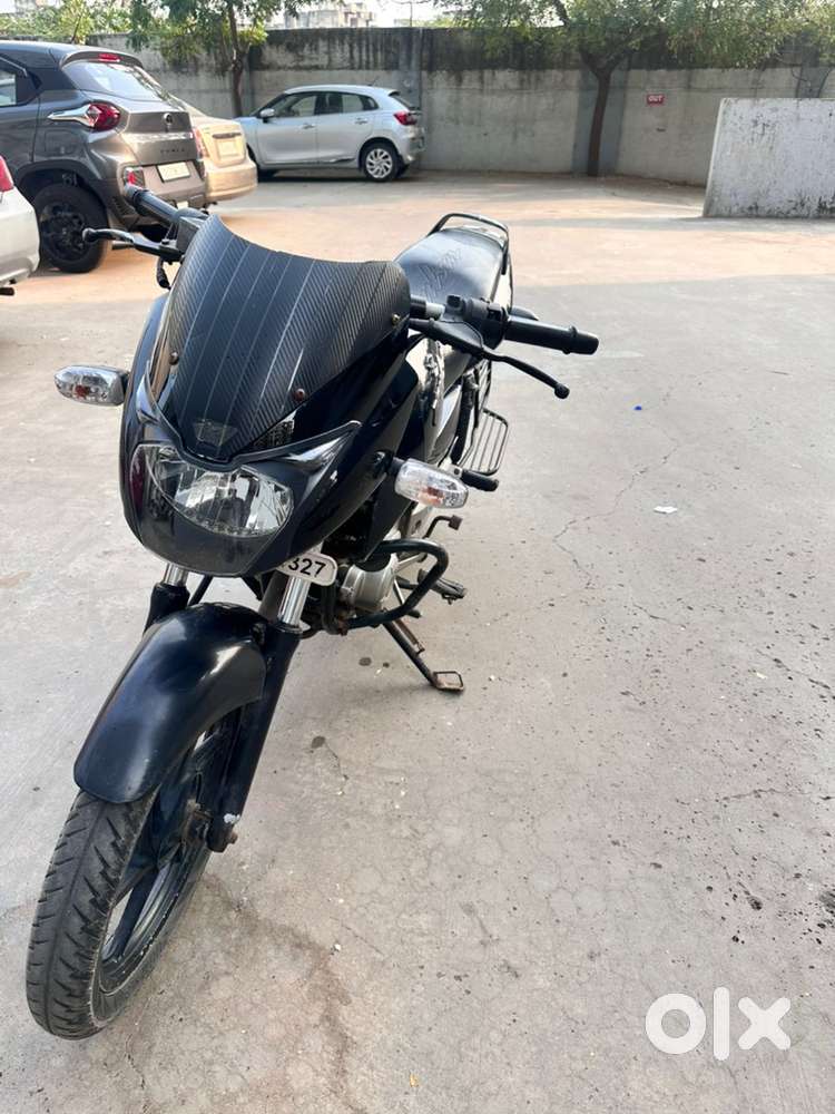 Good Condition Bike Pulsar 150 Black petrol