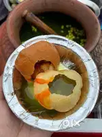 Pani puri and chat maker