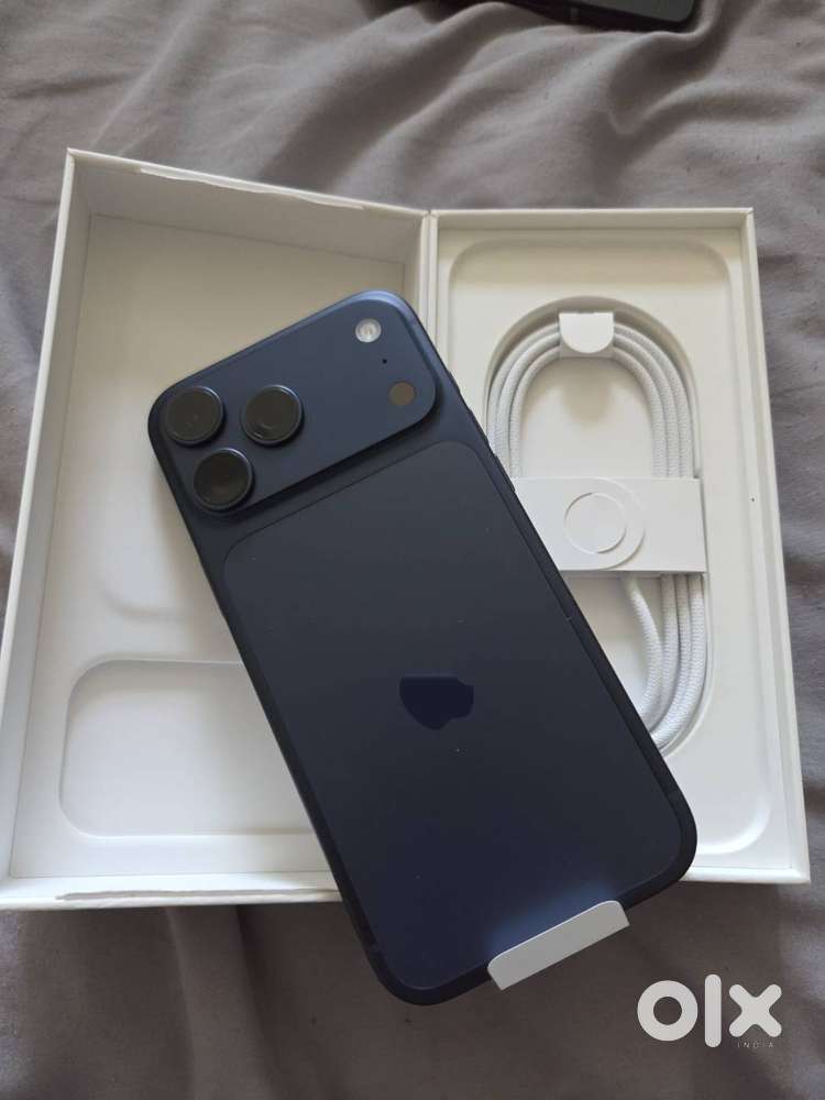 iPhone 17 ProMax 256 GB - Deep Blue
