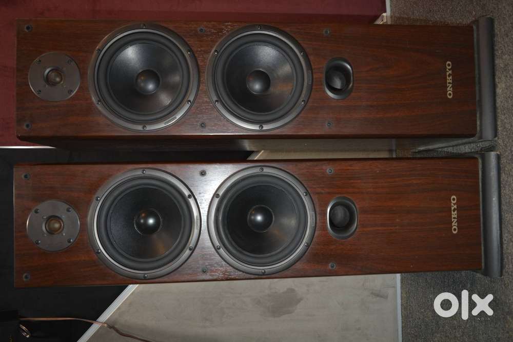 onkyo skf 201towers 8 inch speakers in cherry color