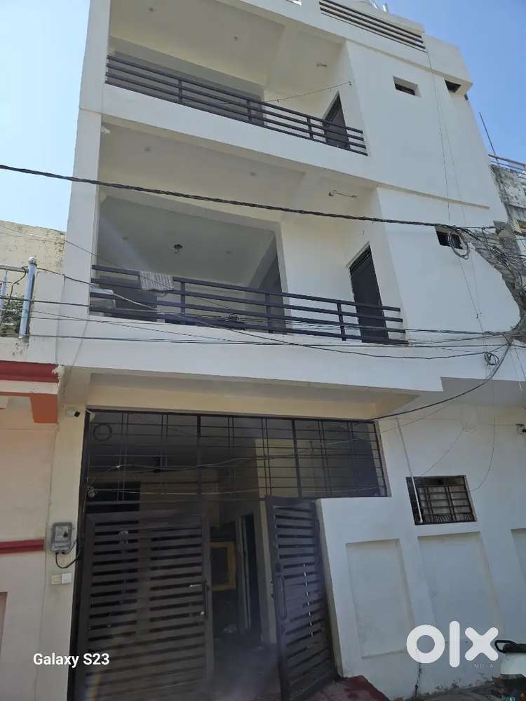 2 room set available at Narayan Bagh Road for Rent