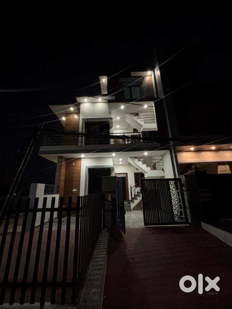 Corner house with lawn facility ground floor 2 bhk