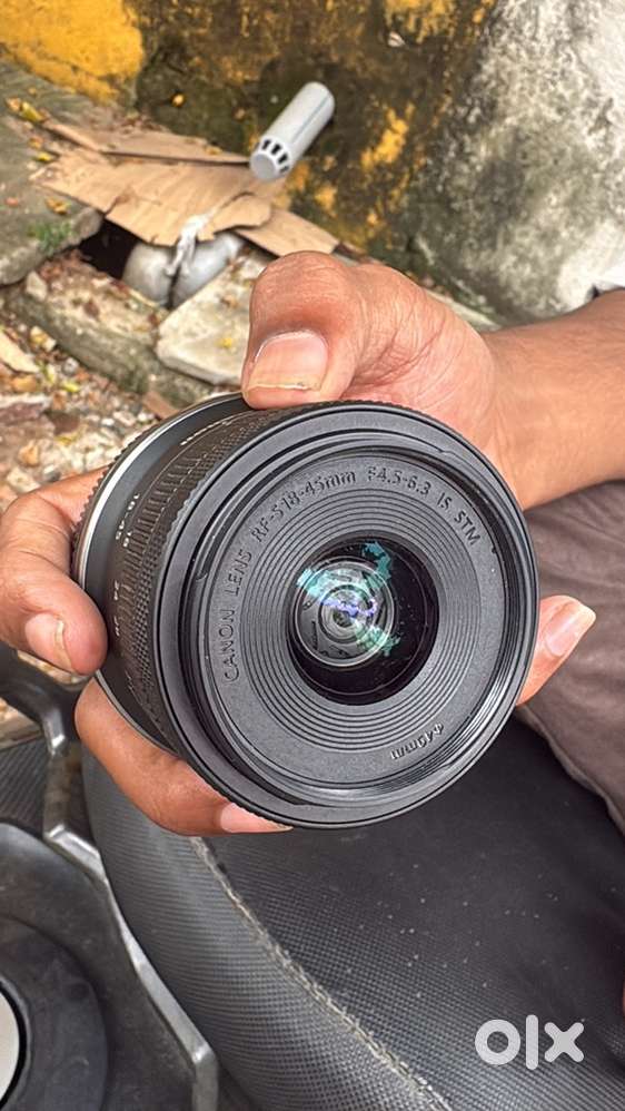Canon R100