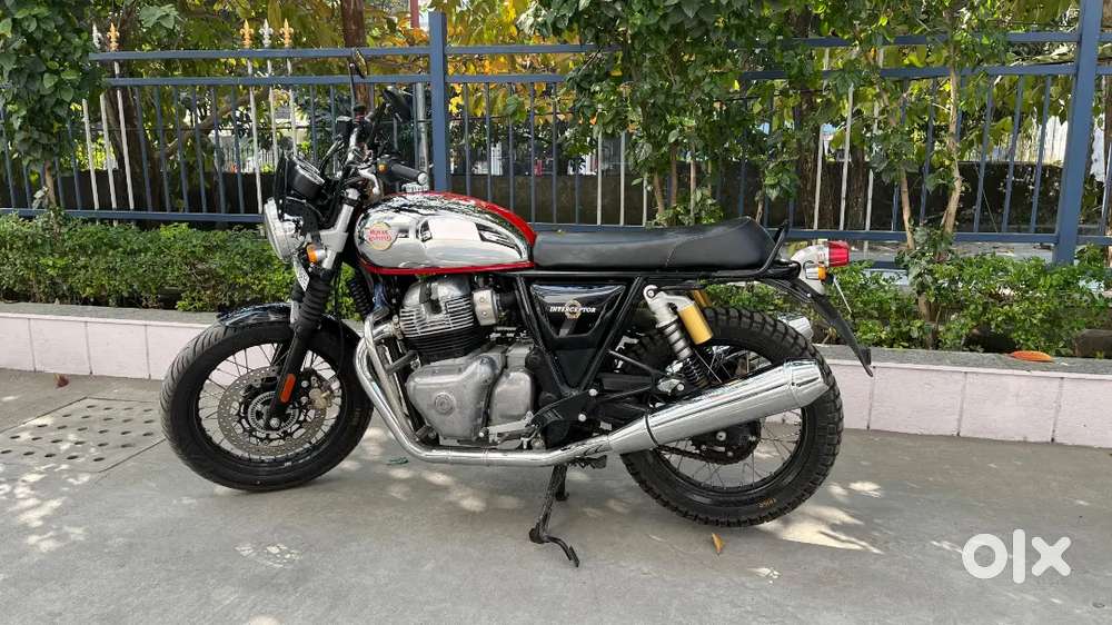 Just 2650 km running in brand new condition