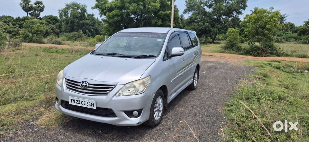 Toyota Innova 2.5 V 7 STR, 2012, Diesel