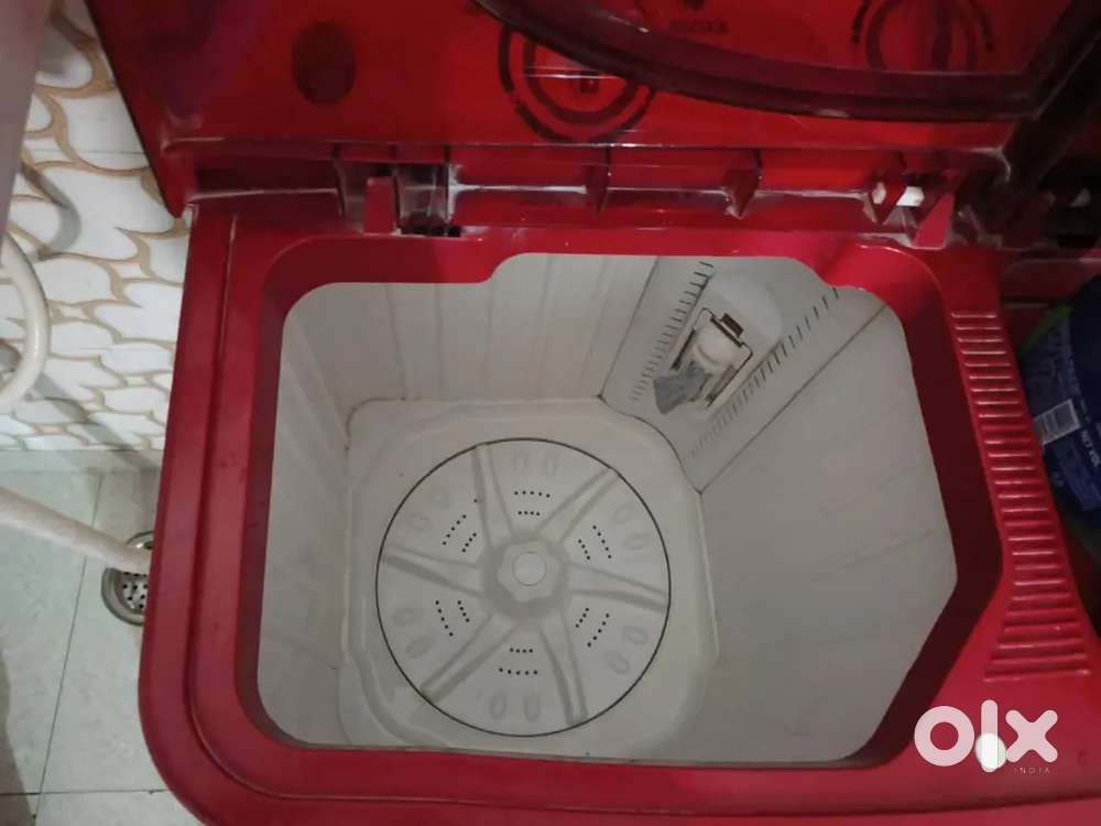 7 kg 3 year's old in good condition washer and dryer new condition etc