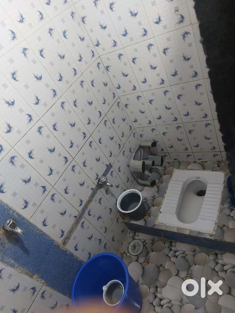 एक रूम पार्टनर का जरूरत है रूम अच्छे है अंदर मे टॉयलेट और बाथरूम है