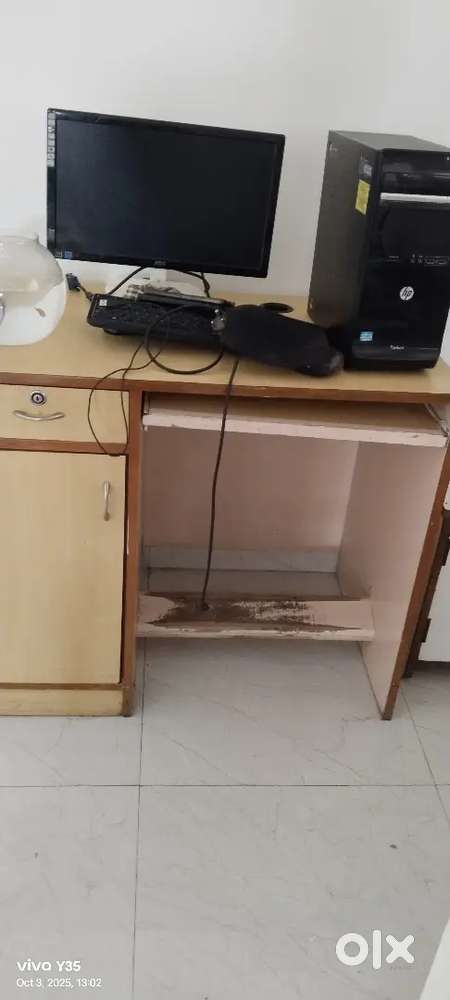 Office table