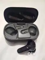 Boult Earbud with Original Charging Case One Side Lost - Good Conditon