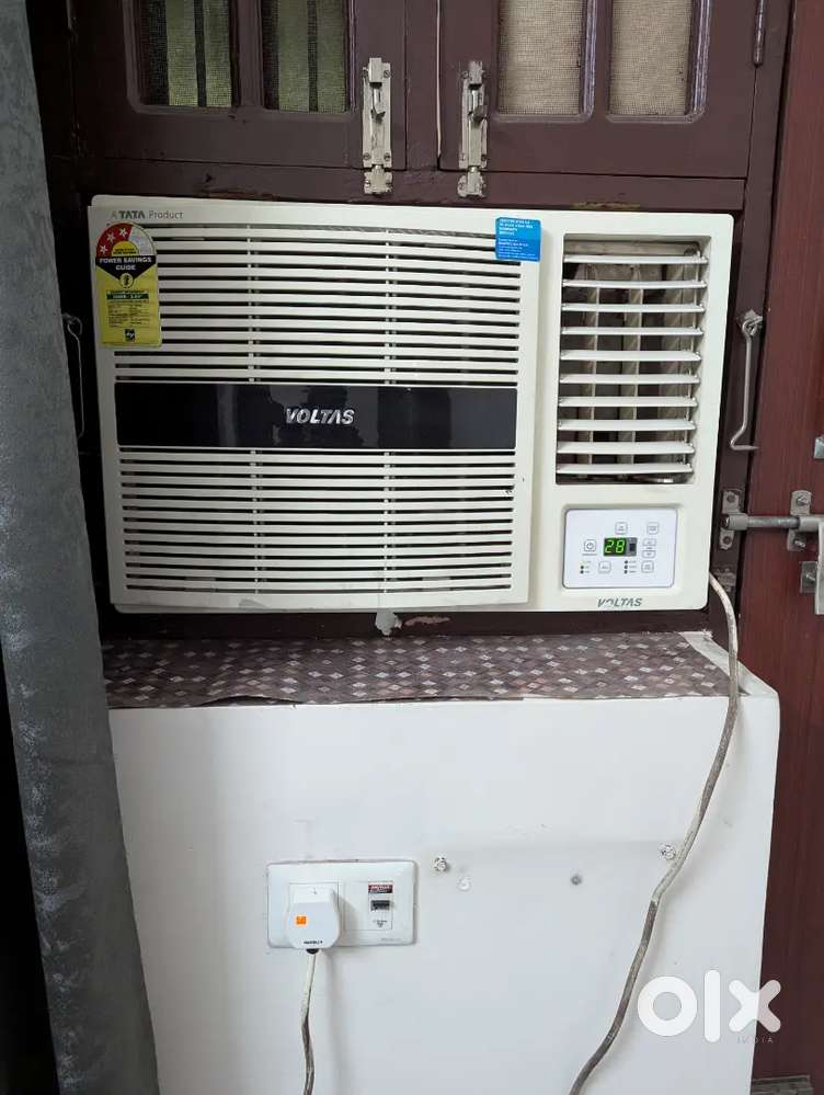 Window AC for Sale – 1.5 Ton, Excellent Condition