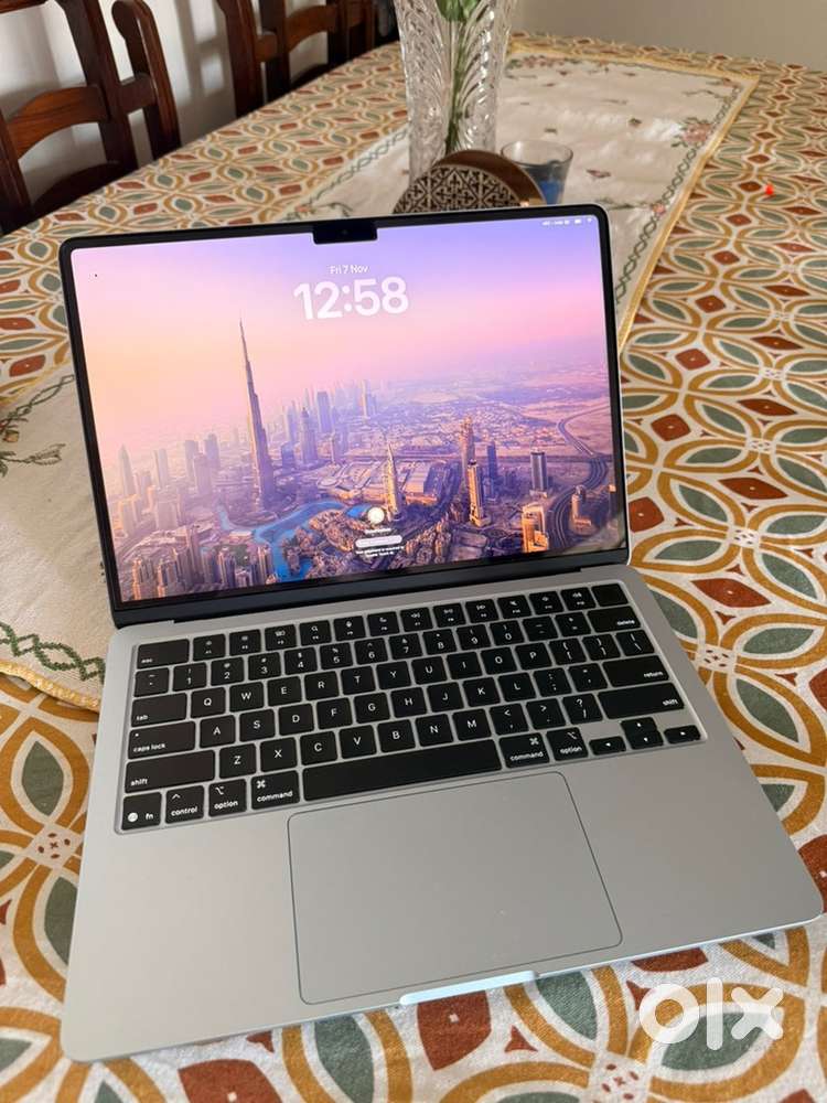 Macbook M4 2025