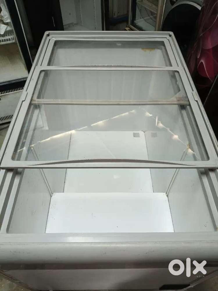 Deep freezer and visi cooler very good condition