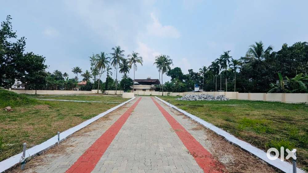 4.5 - 6.5 Cent Residential Plot – Annanad (Near Chalakudy & Muringoor)