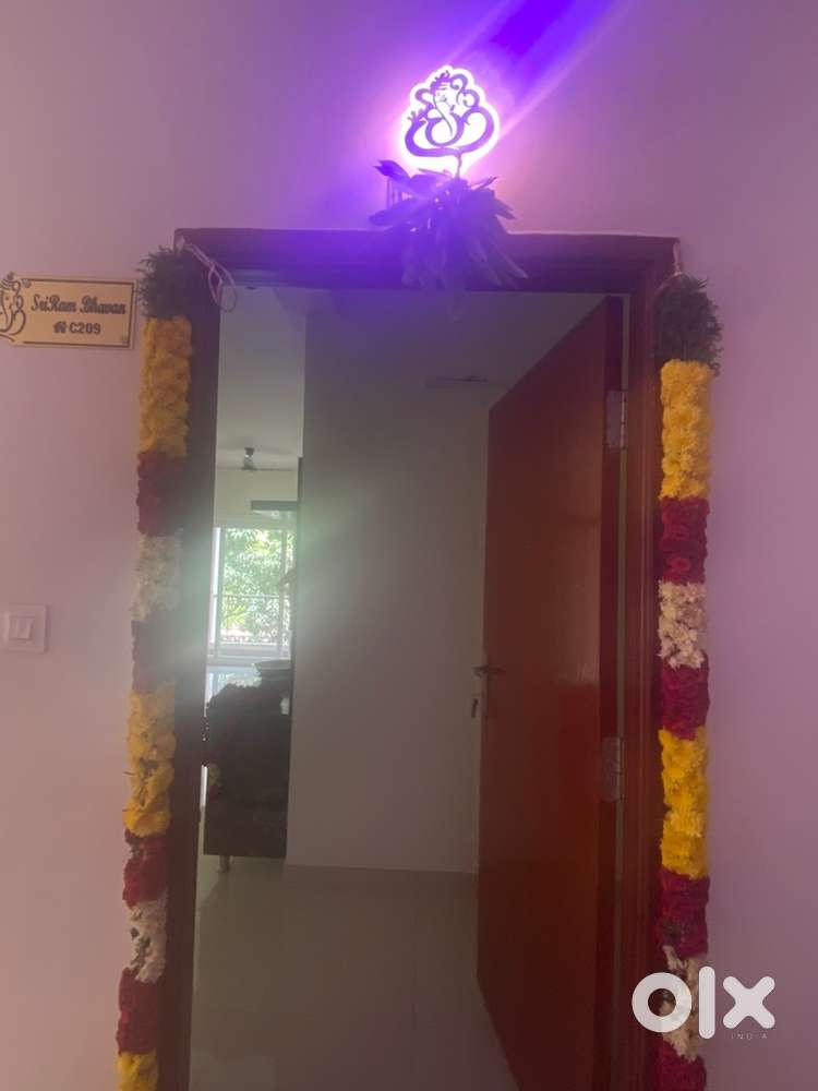 2bhk flat for rent in gated community with closed bike n car parking