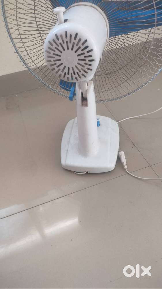 Table fan and Boat bluetooth speaker for sale