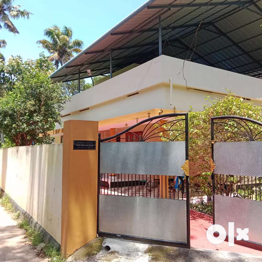 House for sale at Eravipuram