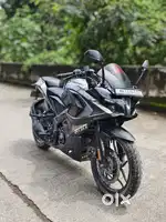 BAJAJ PULSAR RS 200 ABS MODEL