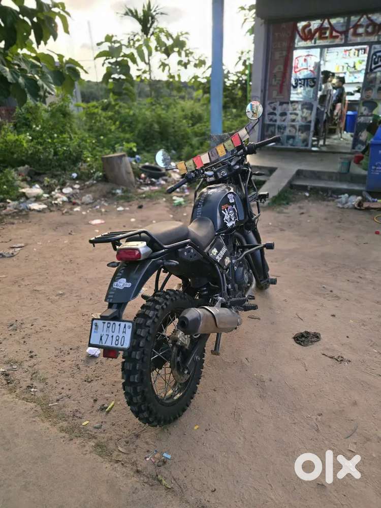Mint condition himalayan and everything loded accessories