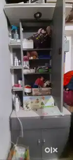 Dressing table