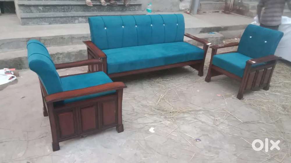 New sofa set of sagwan wood