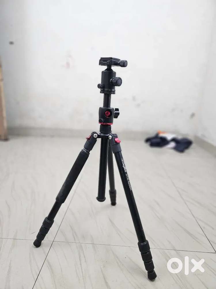 Tripods and monopod