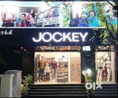 retail store manager