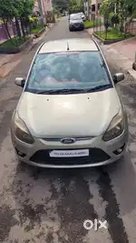 Ford Figo, 2010, Petrol