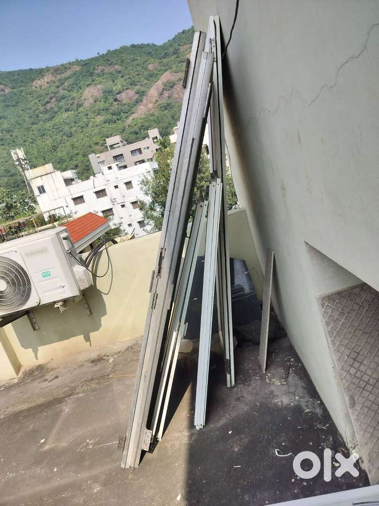 Alluminium Partitions and Doors for sale