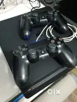 Ps4 slim 1tb 2 remotes