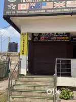 Shop for rent  on 200 ft airport road sec 125