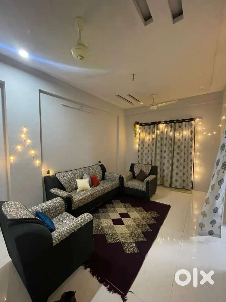 2 bhk fully furnished flat for rent gorewada sq