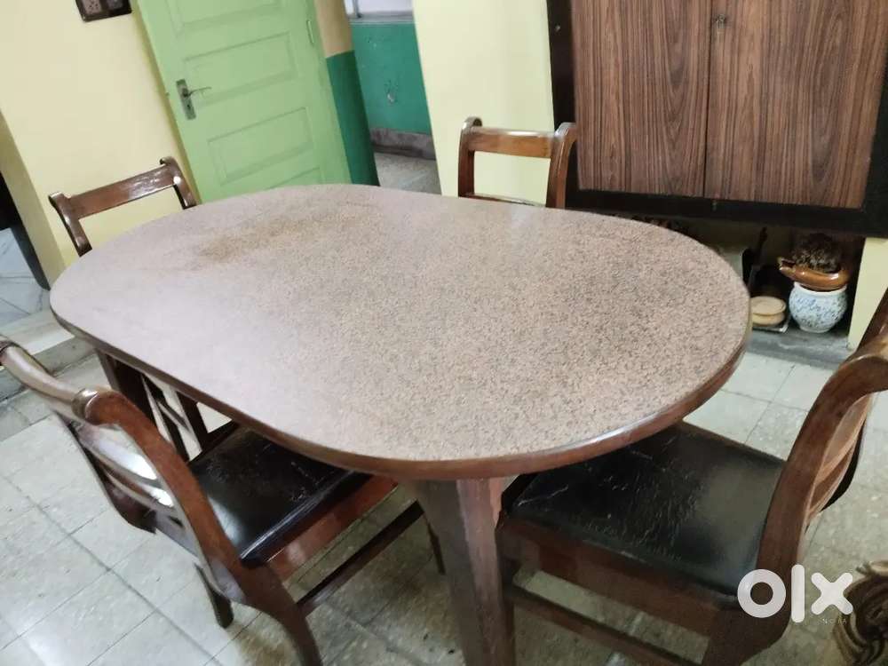 One dinning table with chairs