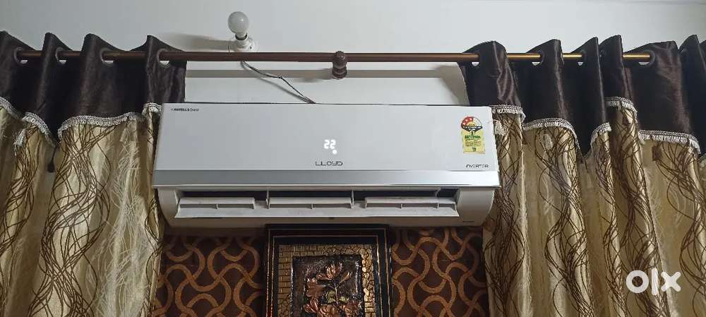 LLOYD 1.5 TON INVERTER SPILIT AC GOOD CONDITION