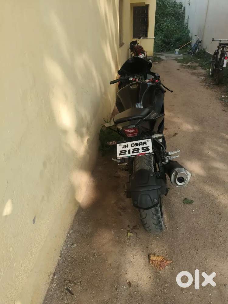 R15v3 in Good condition modified