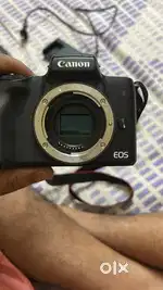 canon m50 mark 2 with kit and zoom lens  in mint condition